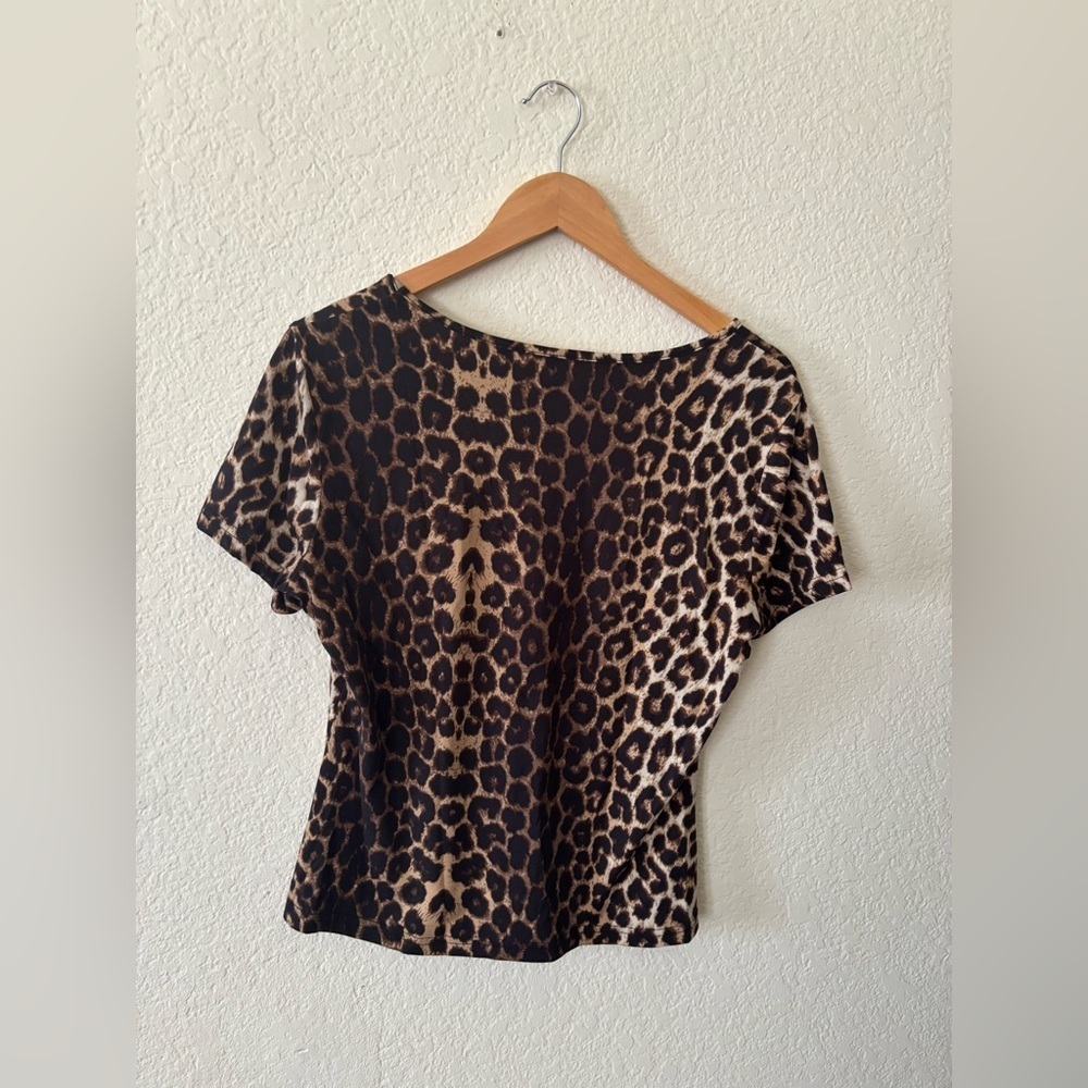 SHEIN Leopard Print Fitted Tee Brown Tan - Picture 8 of 8